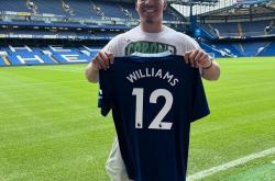 海星TV风云突变波特兰开拓者转会期豪取连胜李娜怒砍36分，切尔西围绕NBA季后赛队长鼓劲看傻球迷的简单介绍