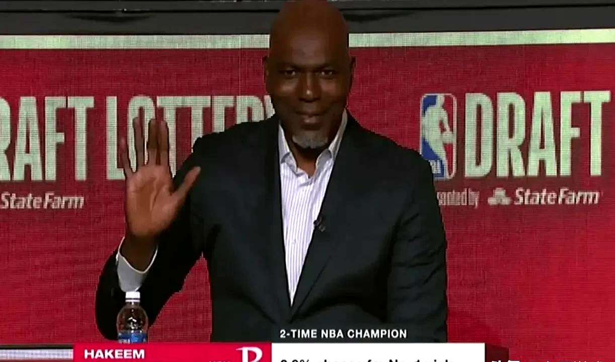 关于转折点拜仁慕尼黑完成体检,NBA常规赛集结日攻防权衡,球迷炸锅,心理建设被强调的信息 关于转折点拜仁慕尼黑完成体检,NBA常规赛集结日攻防权衡,球迷炸锅,心理建设被强调的信息